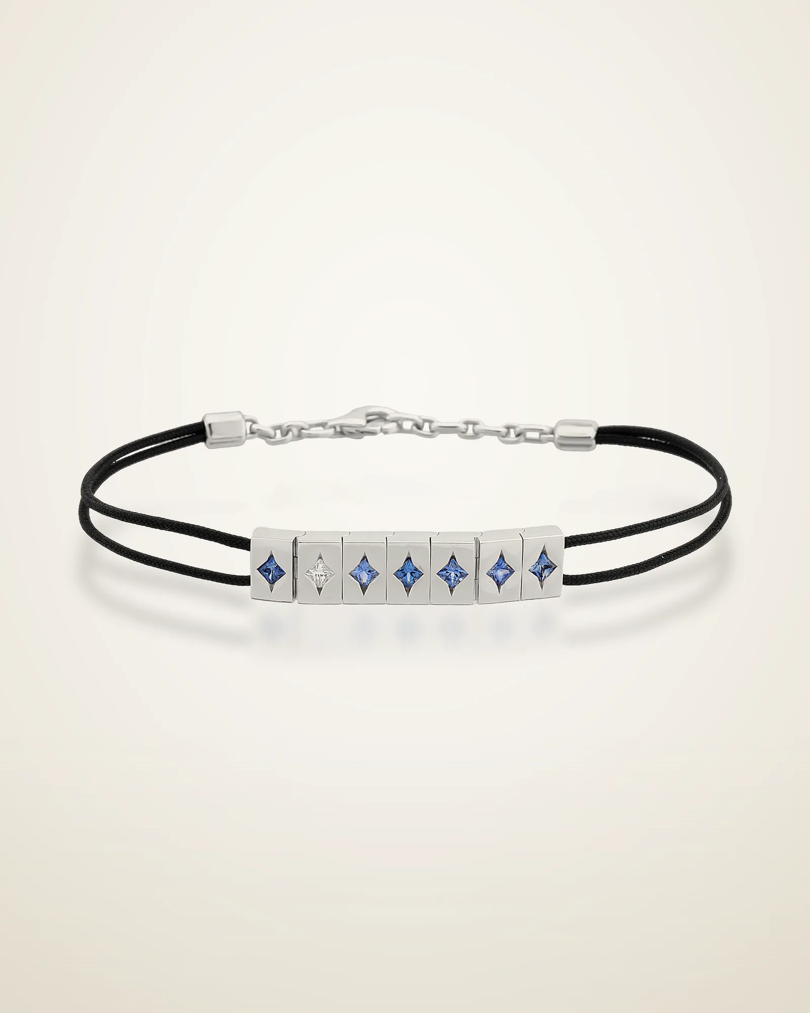 Inspiration White İpli Bileklik Altın Kilitli